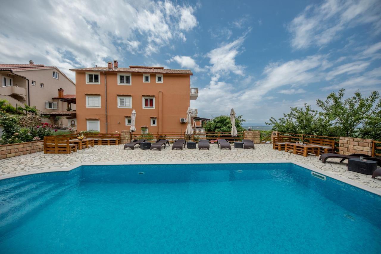 Apartments Scerbe 3103 Mundanije Bagian luar foto